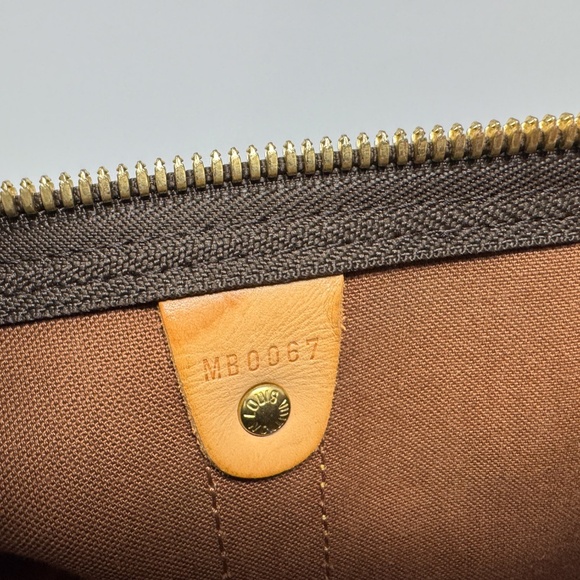 Louis Vuitton Monogram Keepall 50 - Picture 7 of 10